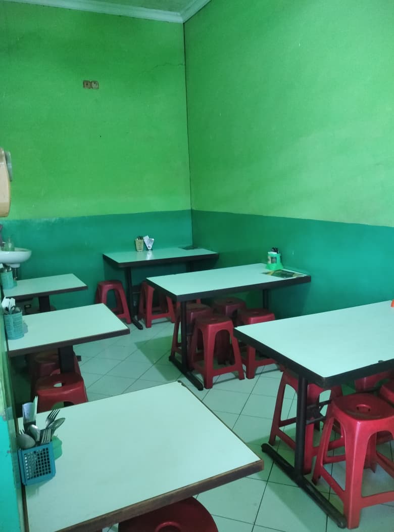 Interior Warteg Hegar